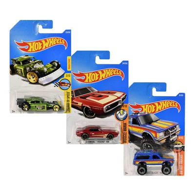 Hot Wheels Diecast Mobil Basic 2010 3600 Random
